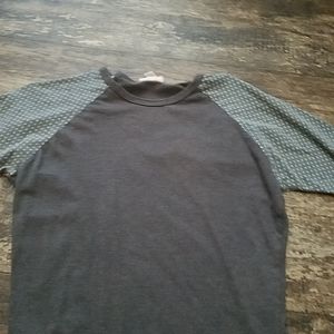 Tee shirt
